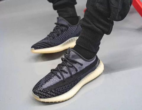  『曝出』霸屏的Yeezy已经曝出9月新品