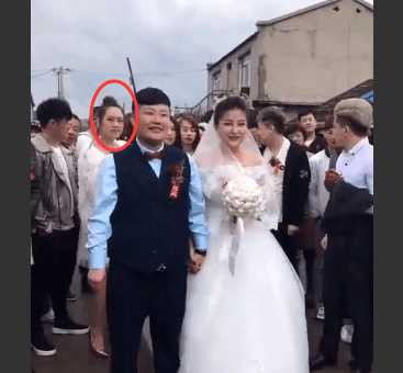 90后小伙花35万彩礼娶回独生女, 网友: 后面的