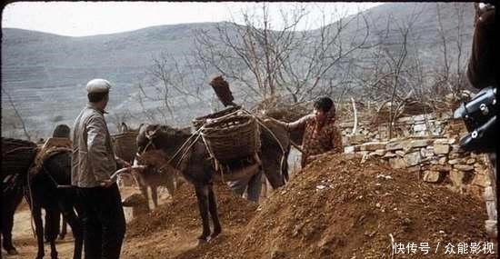 罕见老照片：看看上世纪70年代的中国什么样子，充满时代特色！