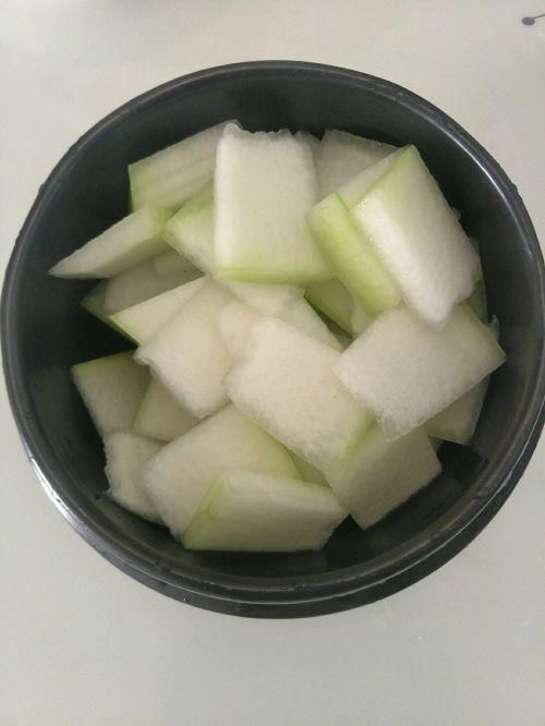 老厨师酒后讲解白醋祛斑法，早晚水里放点它，三天皮肤美白如雪