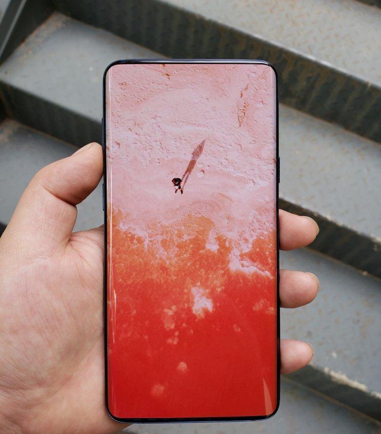 三星S10+将采用更大的6.44英寸屏幕,还将具备