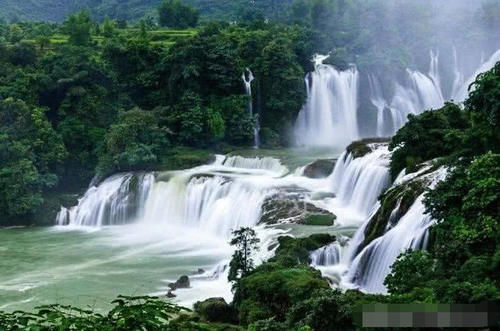 国内最美的几大瀑布，真是世界奇观、美不胜收，全去过的就太幸福