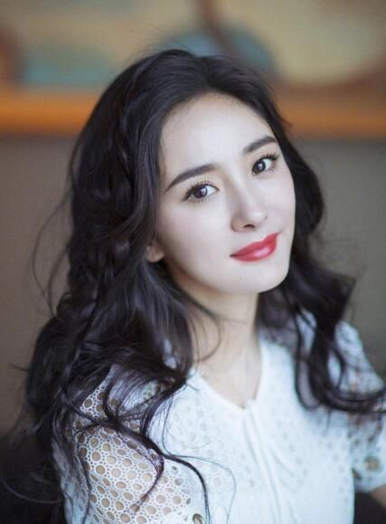  【女生】女生除了“长直发”，这3款“减龄”卷发也可一试，减龄百搭还显气质