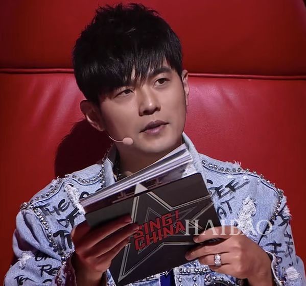 周董夫妇合体撒糖超级甜，七夕礼物就选同款了!