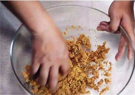  「便携」野钓诱鱼窝料这样打，简单便携效果好！