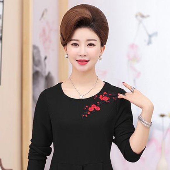 今年流行的女装，是这样的，难怪老妈一买就是4件，真是太好看了