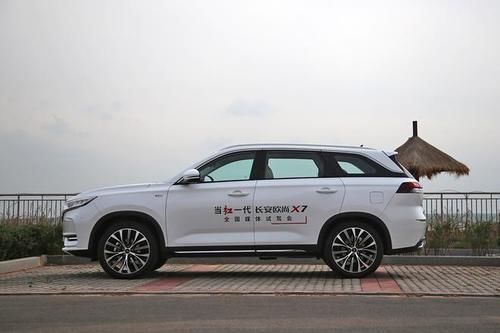  采用@欧尚X7新增三款车型 售价10.99-12.77万元