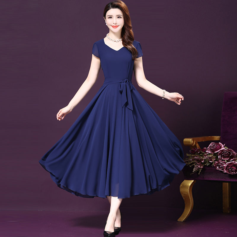 7月新上”嫩黄裙“，特适合肤黑腰粗的女人，藏肉显白超嫩美