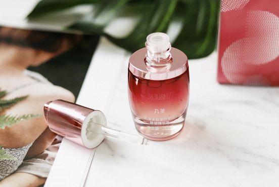 眼部肌肤年轻的秘密 丸美多肽眼精华