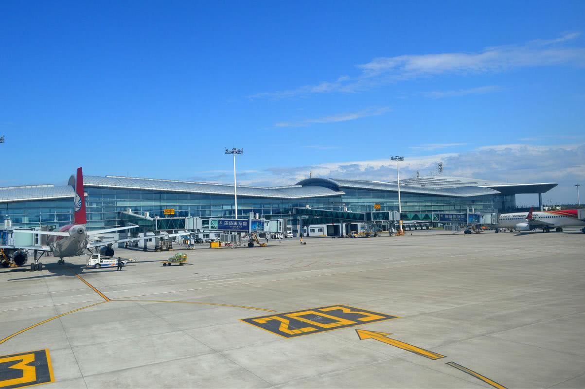 江西第一大国际机场，拥有航线132条，直追武汉天河国际机场