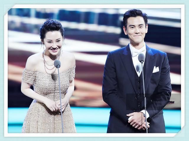 许晴宝刀未老！49岁穿抹胸裙依然艳压群芳，连倪妮都不是她对手！