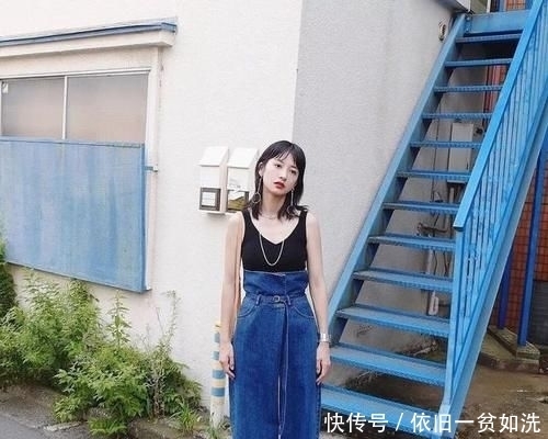 和阔腿裤:取代阔腿裤时尚地位的纸袋裤怎么选?照这几个细节来,时髦又好看