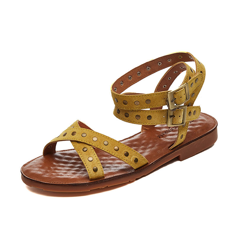 太漂亮了!今年夏天坡跟凉鞋很受宠,走路稳当还百搭