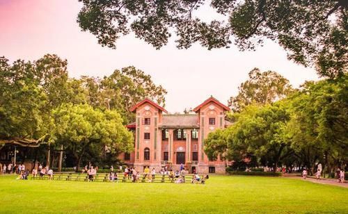 广州高校比厦门大学还美，不限流却没什么游客，本地人都说好