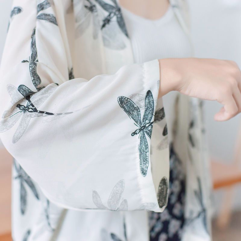 老婆身高不足1米6，也不穿短裙!这件秋装+靴子，显高到不行