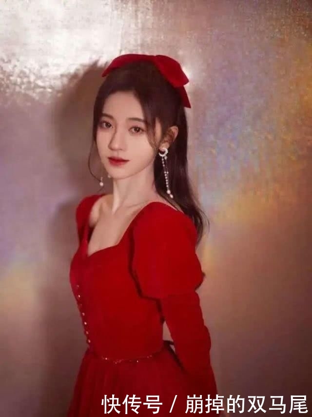  #丝绒裙#150小个子get170气场，必须get这4条裙子！