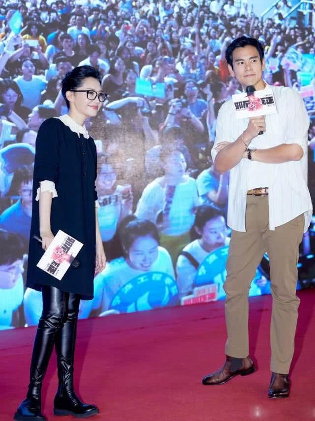 49岁许晴厉害了，皮裤穿到吊裆裤，轻松驾驭9套个性穿搭！