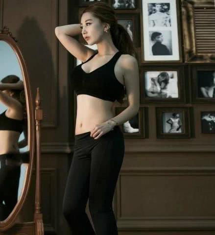 打底裤的美总是那么的别致，让你时髦感爆棚！