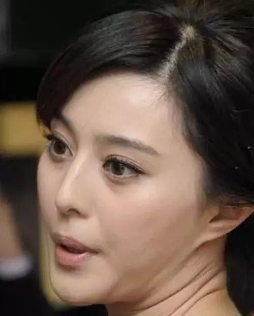 36岁的范冰冰“臀大惊人”! 裙子都快撑破了