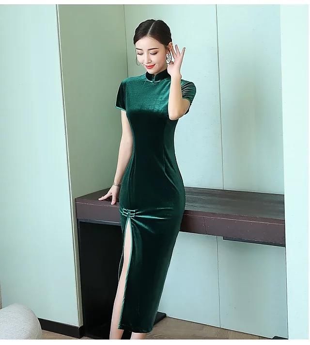 长款开叉丝绒旗袍，美艳街头时装精英！