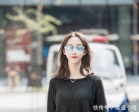 「小姐姐」街拍美丽又大方的小姐姐,元气满满,彰显女神般的气质美感!