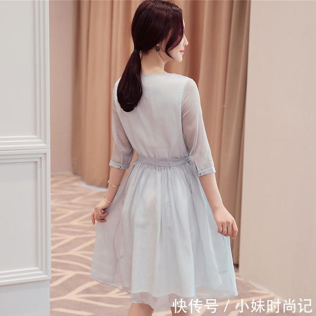  『气质』奔三的女人，不妨这样穿，显瘦显高还有气质
