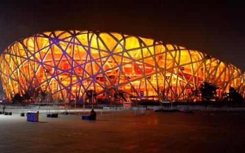 耗资2亿模仿鸟巢，却建成了“鸡窝”，网友疯狂吐槽：欣赏不了！