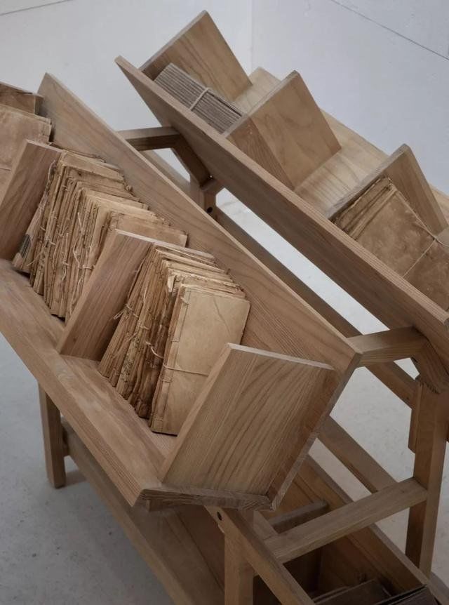 万有引力：光、空气、水，温润质朴的和谐之音