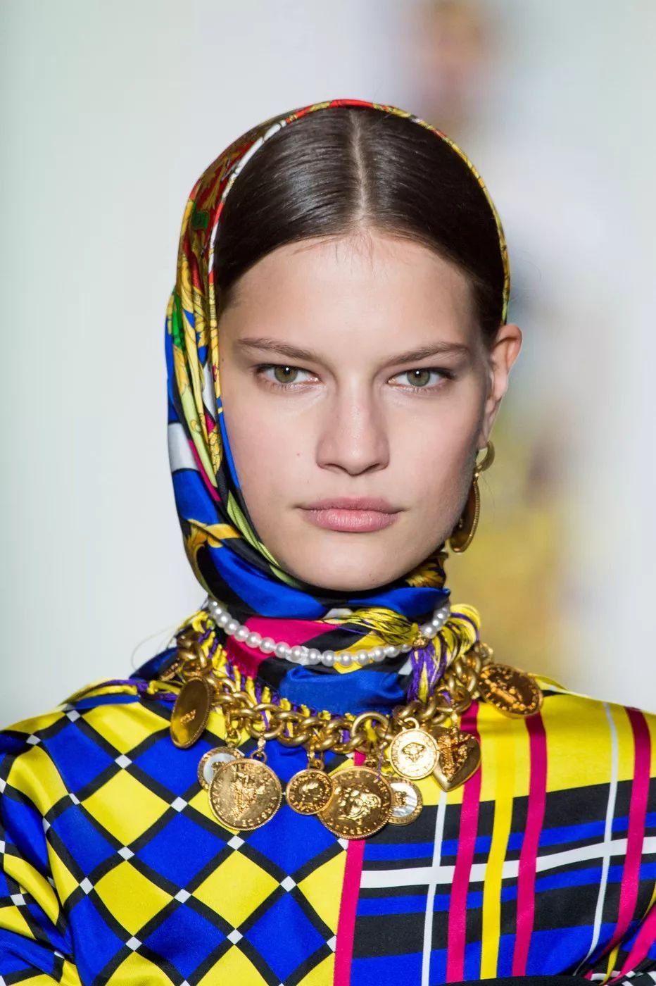 从秀场到街头，今夏最火的连衣裙是这一条!