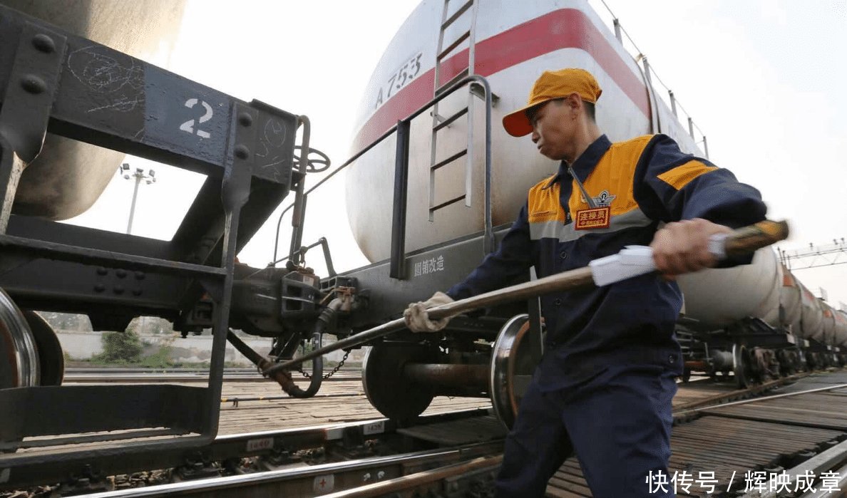 实拍亚洲最大的铁路编组站，一百多条轨道，走错一条就是灾难