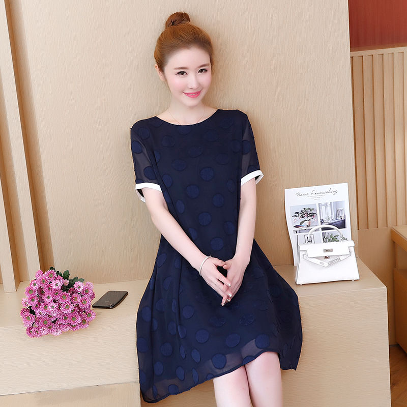 又矮又胖的老婆，穿上这遮肉装，我立刻变成小迷弟，一个字美