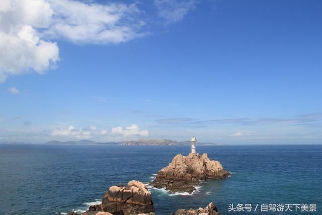 在这个海岛住满20年就给240万，你心动吗？网友：不给钱我都去