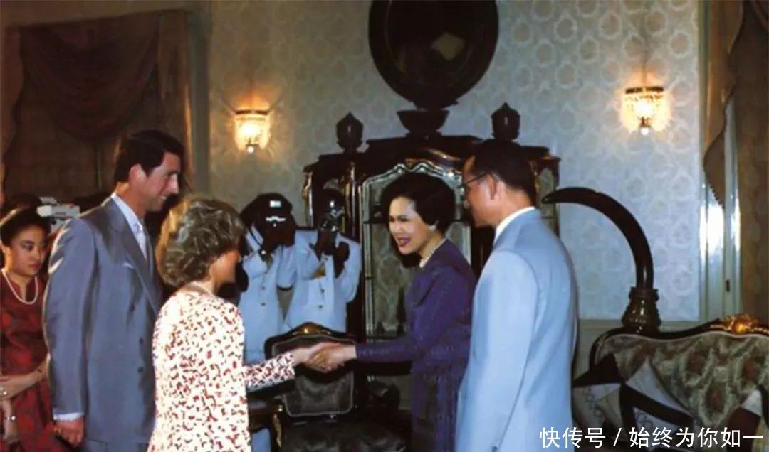  #外交才能#玛哈国王的三任娇妻，同穿华服见外宾，可差别咋这么大呢！