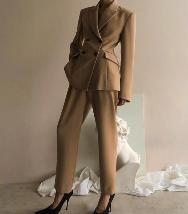  『女人味』上班族怎么穿才有女人味？学学下面这样搭，男同事看了保证都心动