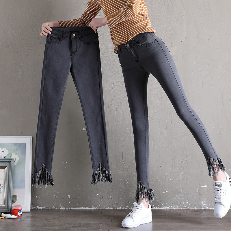 太美了,不敢相信,老婆穿上小脚牛仔裤,一件比一件好看,长面子