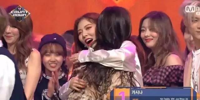 泫雅宣美比性感谁赢了？对不起这题超纲了！