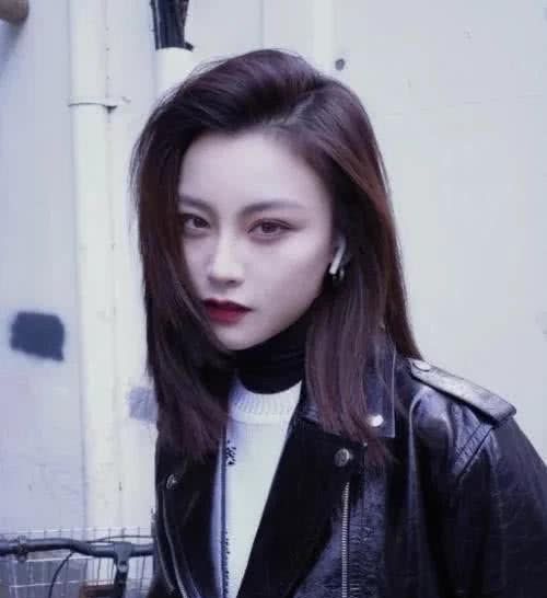 [ 街头风]看到她中分后一秒剧终，难怪《唐人街探案3》kiko一直都是齐刘海