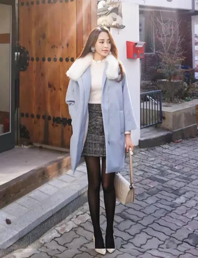 丝袜,一定要搭配高跟鞋吗?