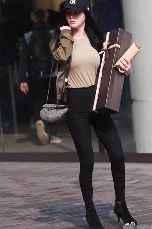 夏日清凉美女街拍