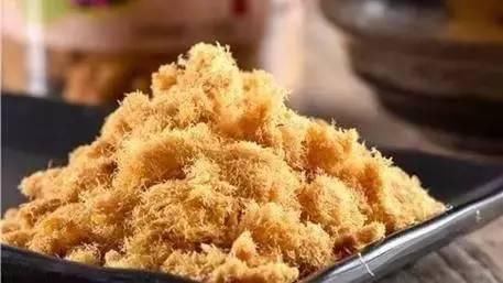 小心吃了假馒头!疑似卫生纸制馒头视频曝光，摊主系无证经营 切