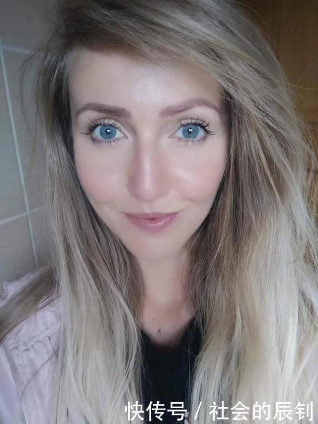 女子化妆上瘾，同居5年的男友从未见过她的真面目，最终被抛弃