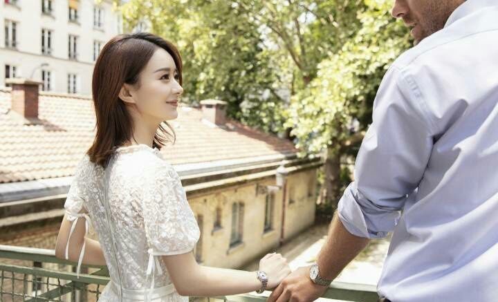 为了破怀孕传闻,赵丽颖发劈叉微博,兔子急了也咬人