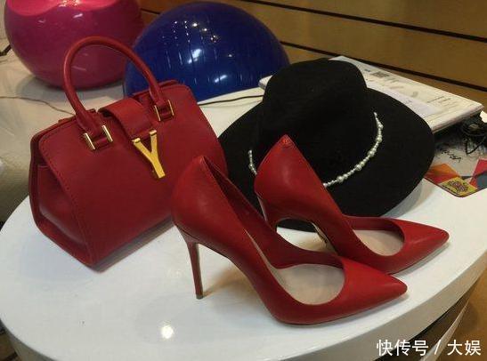 高跟鞋美拍：流行红色单品，高跟鞋和黑色礼帽，秒变时尚达人