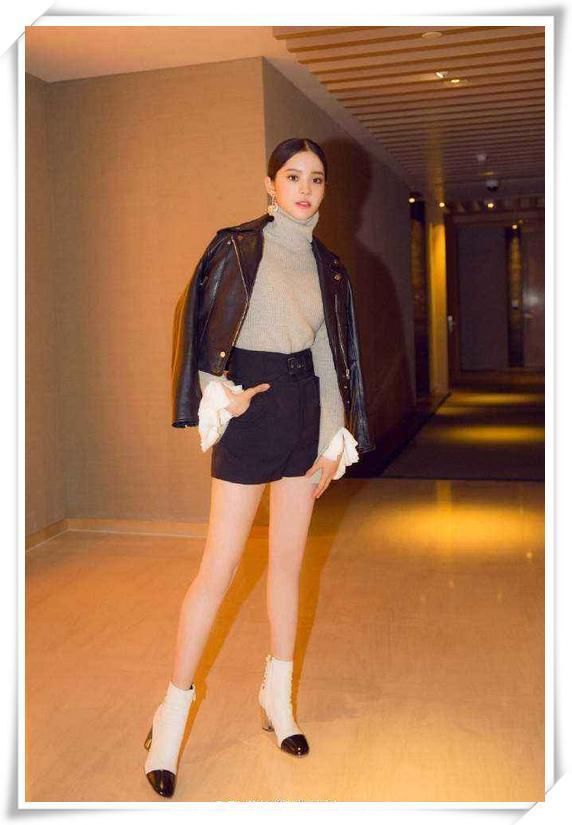 欧阳娜娜穿超短裙，腿是长了几公分，可一坐下就尴尬了！