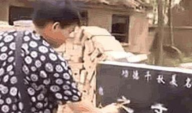 朱之文老婆近照,为拴住丈夫打扮的时尚,大衣哥:像个妖精一样