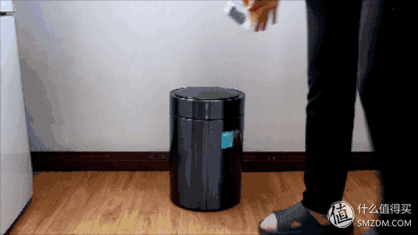 为了玩垃圾桶，孩子每天抢着扔垃圾，优百纳智能感应垃圾桶深入体验