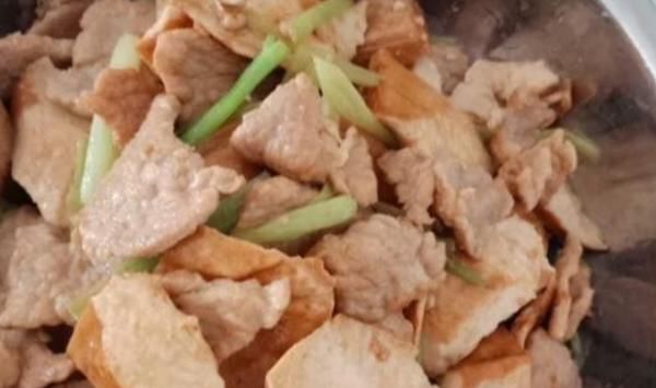  女人：“天然胶原蛋白”找到了，女人多吃，皮肤白嫩有弹性50岁不显老!