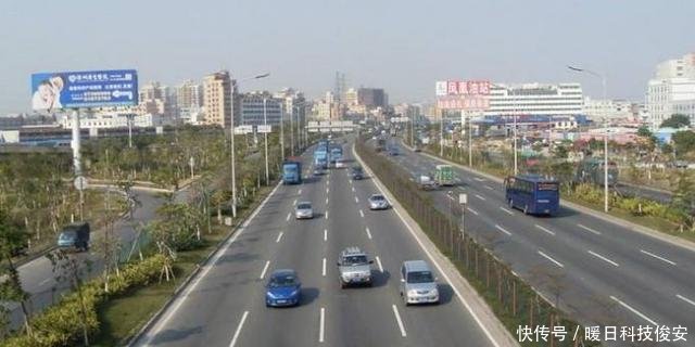 “高速1小时100公里”跟“国道2小时100公里”哪个划算答案公布