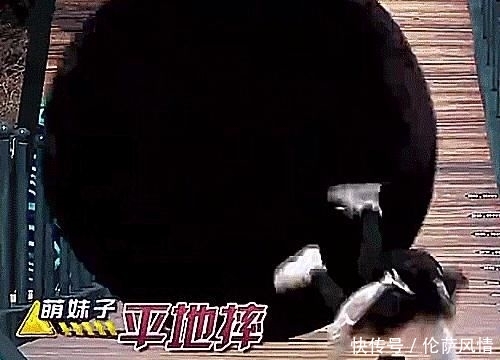  #恶意#baby录节目险些被球砸伤，全靠鹿晗及时推开，却遭后期恶意剪辑
