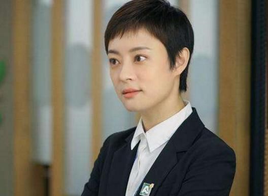 家里■孙俪:家里最不缺的就是手机!网友:贫穷限制了想象